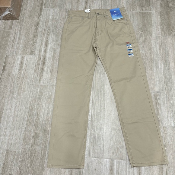 Levi's Other - Levi’s men’s 32x32 505 regular beige pants